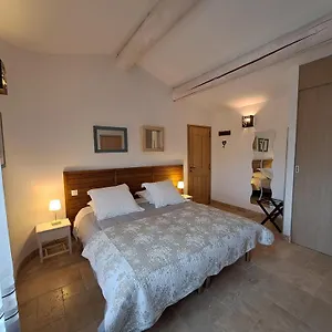 Frühstückspension - Les Grenadiers De Sat, Saint-Saturnin-d'Apt